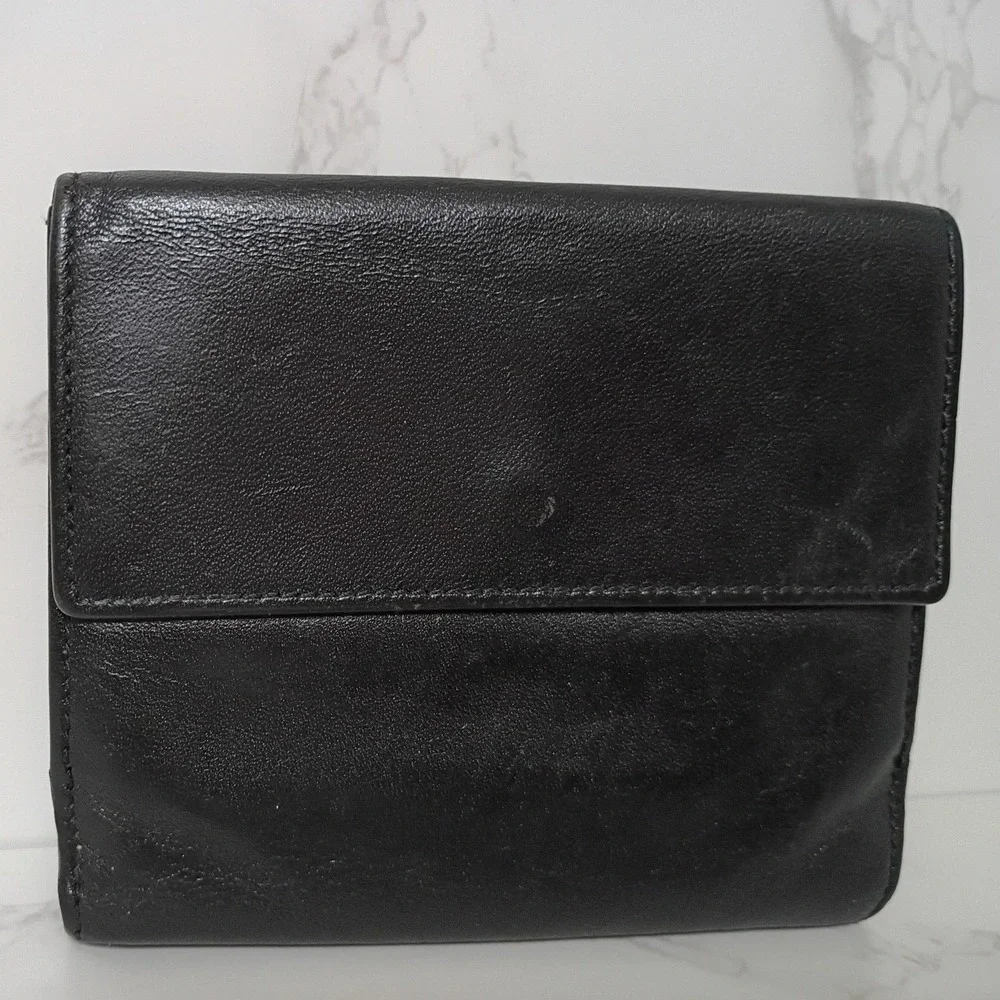 GUCCI Vintage Smooth Black Leather Unisex Bi-Fold Wallet w/ G-Clasp
